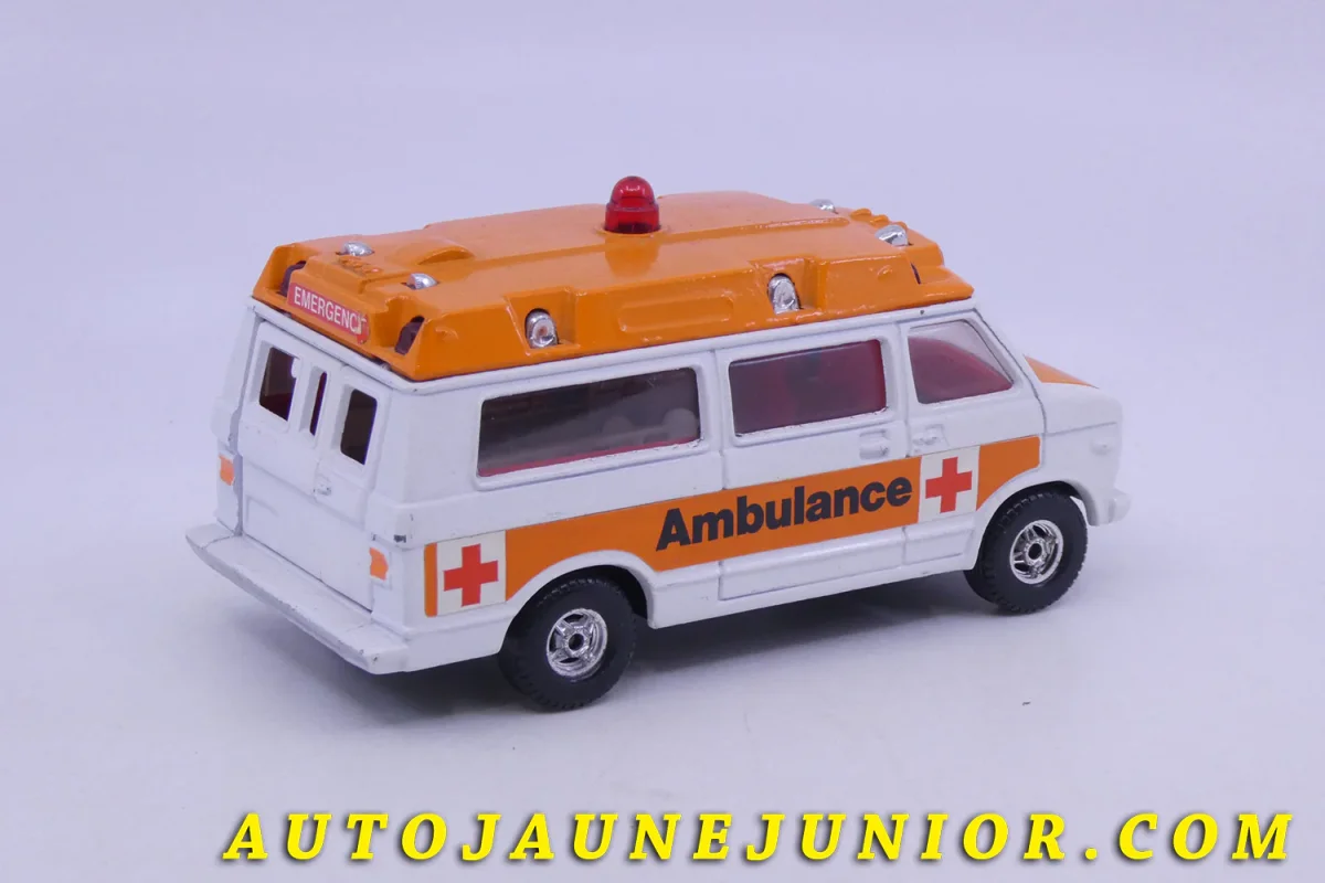 #1526 – Corgi Toys – Chevrolet – Van Ambulance
