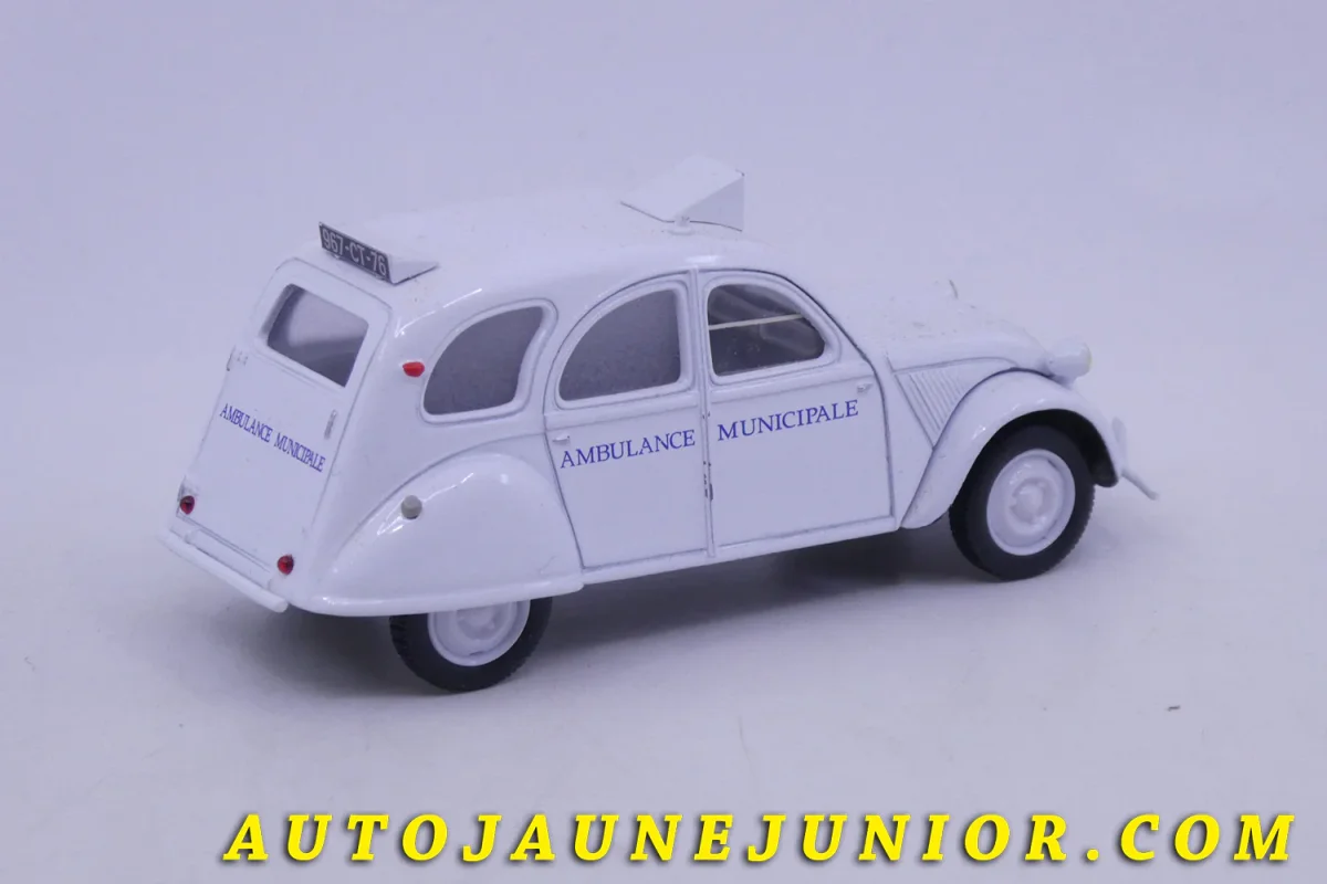 #1536 – Norev – Citroën – 2 Cv Ambulance Municipale