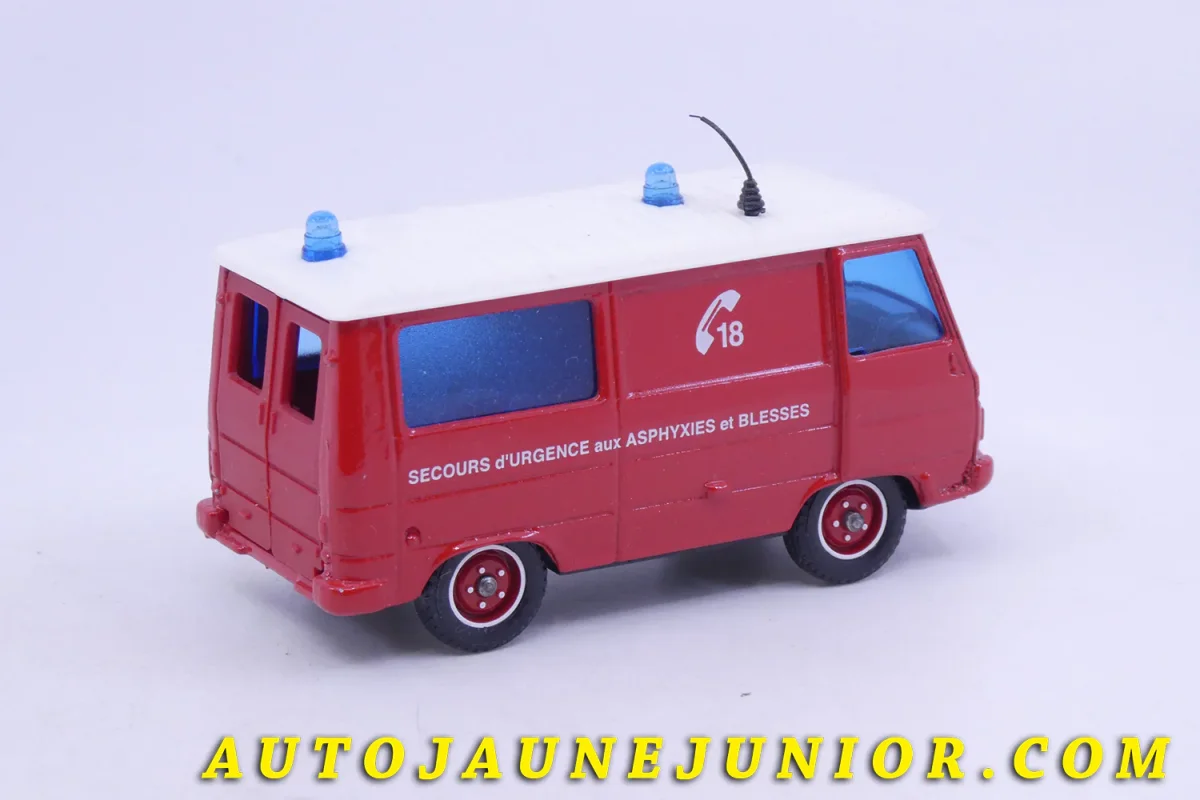 #1539 – Solido – Peugeot – J9 Fourgon Pompier